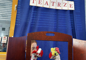 Teatrzyk z napisem "Witamy w Teatrze"