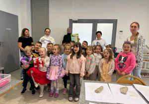 pamiątkowe zdjęcia z zajęć z modeliny