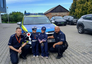 Policjanci i małe policjantki