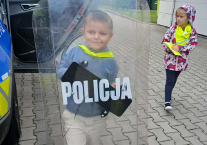 Chłopiec z tarczą