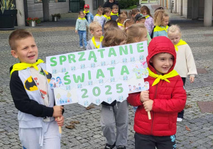 Dzieci idą sprzątać świat