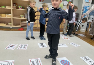 Kacper pokonuje to przeszkód