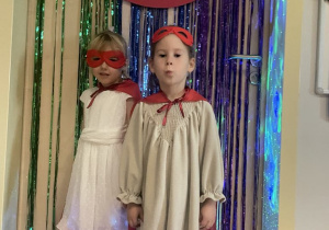 Lila i Marcelinka w roli superbohaterek