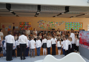 Spotkanie na korytarzu wszystkich grup