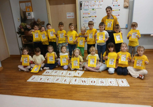 Pamiątkowe zdjęcie 5-latków