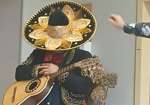 pan WItek prezentuje sombrero kapelusz meksykanina