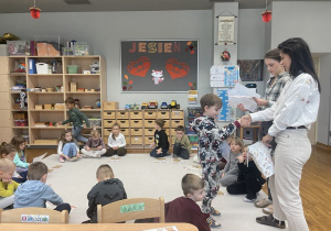 Noe otrzymuje dyplom