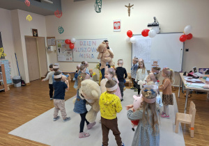 wspólna zabawa z misiami