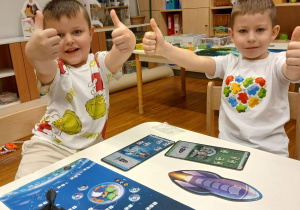 Chłopcy zadowoleni z rozgrywek