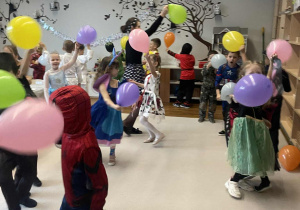 Zabawa z balonami