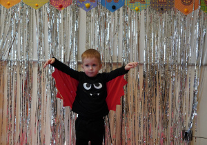 Wiktor prezentuje swój strój