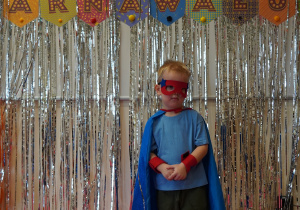 Marcel prezentuje swój strój