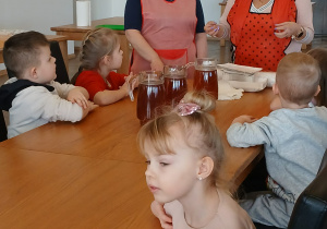 Panie opowiadają czym zajmuje się koło gospodyń