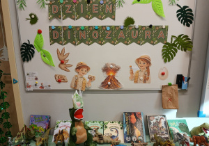 Dekoracja na Dzień Dinozaura