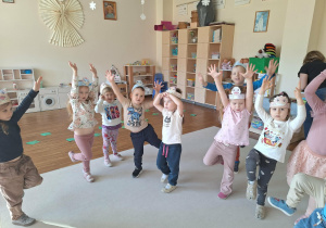 gimnastyka dinozaurowa