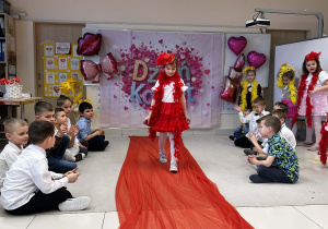 Wybieg po czerwonym dywanie