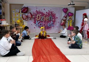 Wybieg po czerwonym dywanie