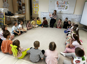 Dzień Kolorowej Skarpetki w grupie sześciolatków