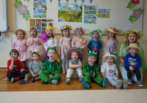 maluszki w kapeluszach