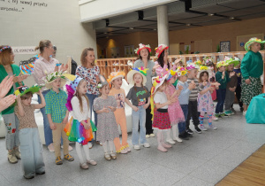 pięciolatki śpiewają