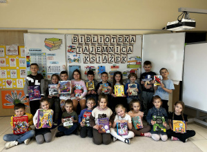 Sześciolatki odkrywają tajemnice książek