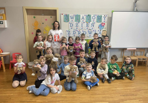 Cała grupą z panią pielęgniarką