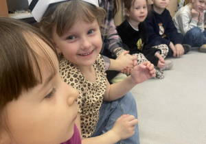 Zuzia w czepku pielęgniarskim