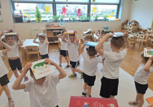 gimnastyka z książkami