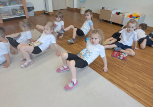 gimnastyka z książkami