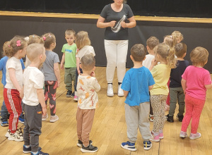 Trzylatki z wizytą w Gminnym Ośrodku Kultury