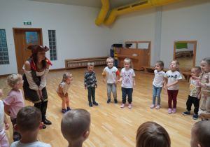 Czterolatki podczas spotkania z piratami