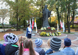 Z wizytą pod pomnikiem Jana Pawła II8