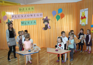 Dzieci biora udział w konkursie 